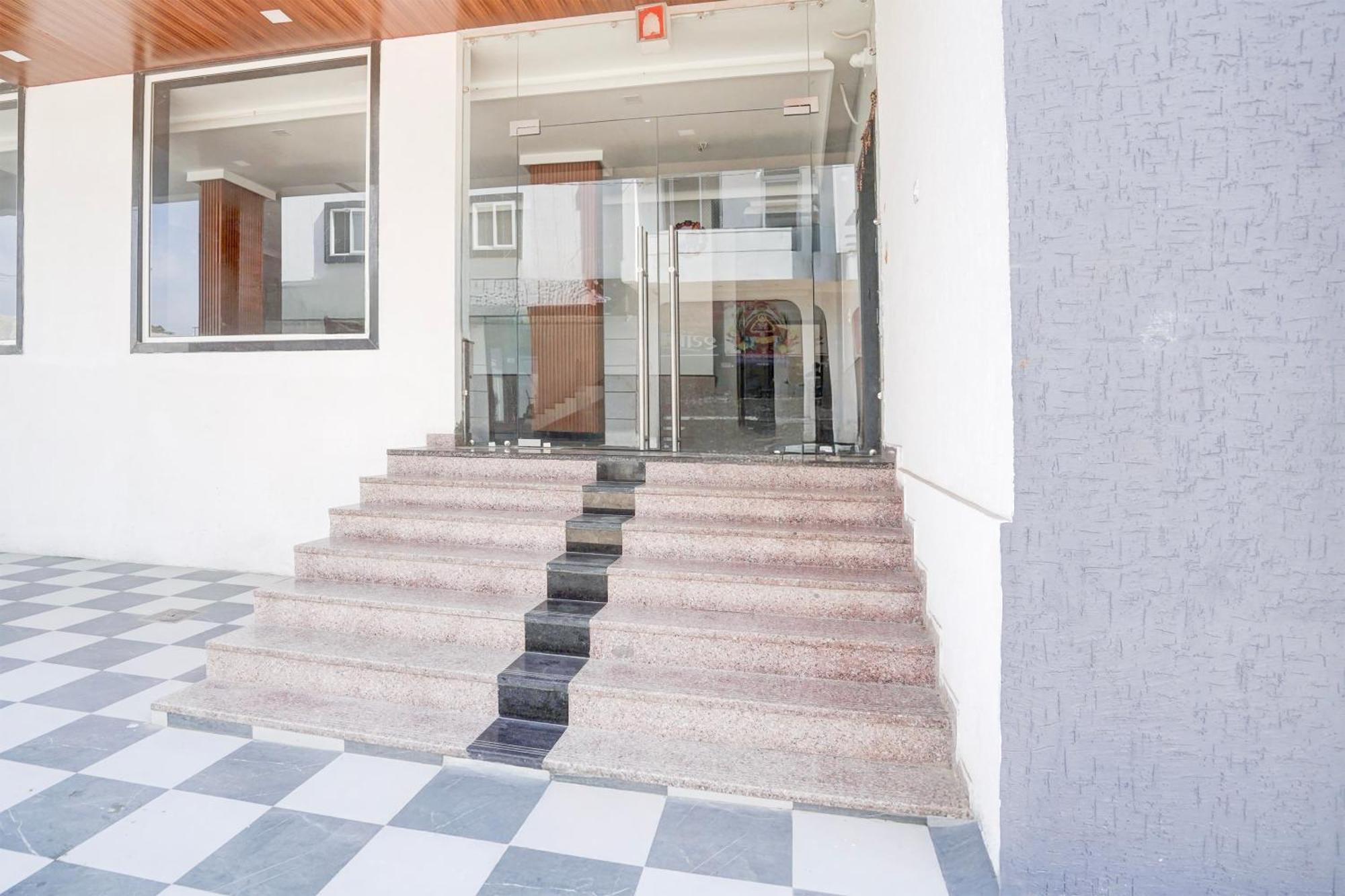 Hotel O Shree Gurukripa Khatu Екстер'єр фото